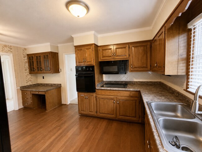 Building Photo - 3562 Durham St Ext