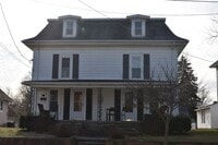 Building Photo - 128 Byall Ave