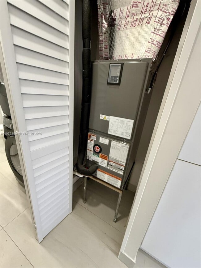 Building Photo - 800 Jann Ave