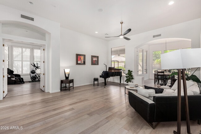 Building Photo - 13394 E Del Timbre Dr