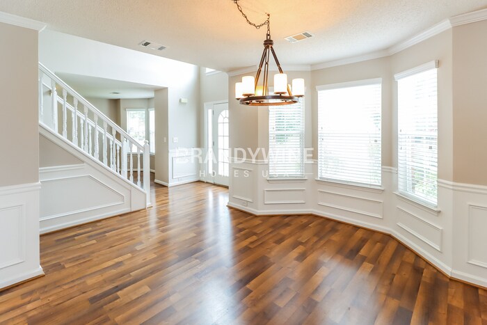 Building Photo - 924 Brisley Cir