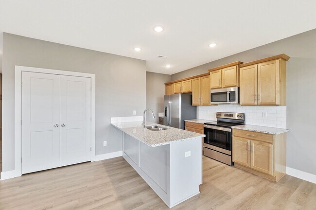 Building Photo - 4579 S Doris Ct