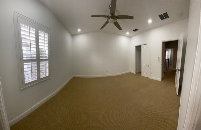 Building Photo - 8132 Vía Bella Notte