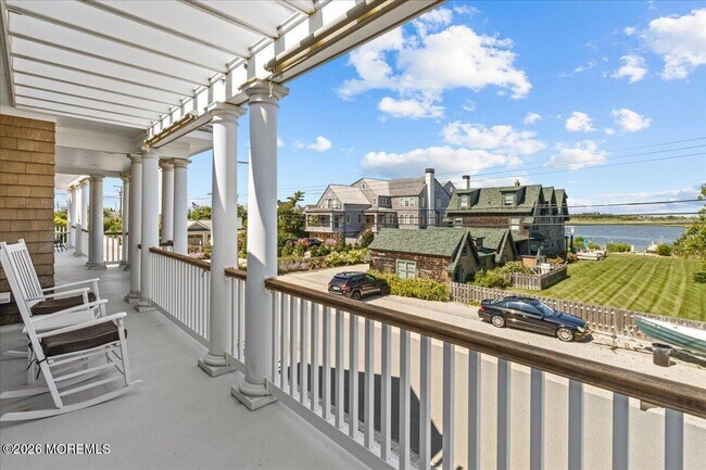 Building Photo - 1043 Barnegat Ln