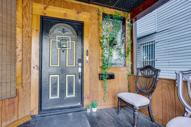 Building Photo - 787 S 13th St