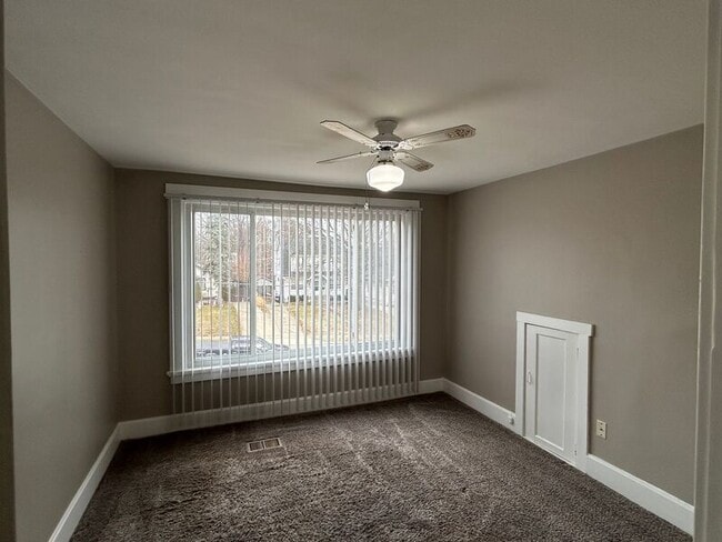 Building Photo - 4131 St Martins Pl