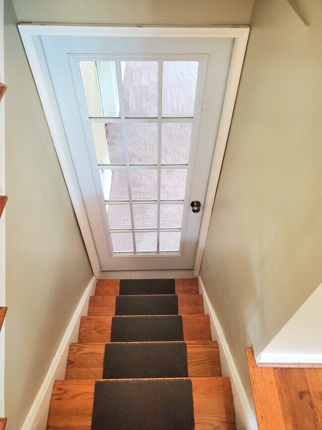 Building Photo - 4517 Mayfield Dr