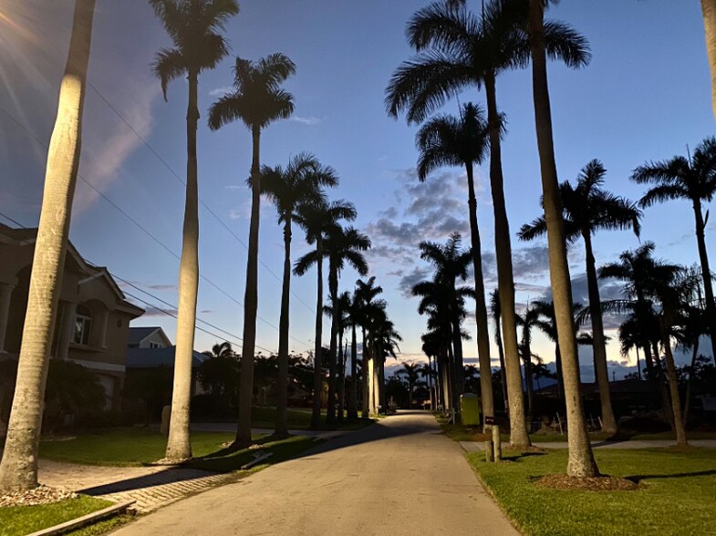 Building Photo - 331 Bayshore Dr