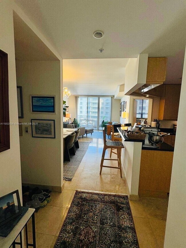 Building Photo - 801 Brickell Key Blvd