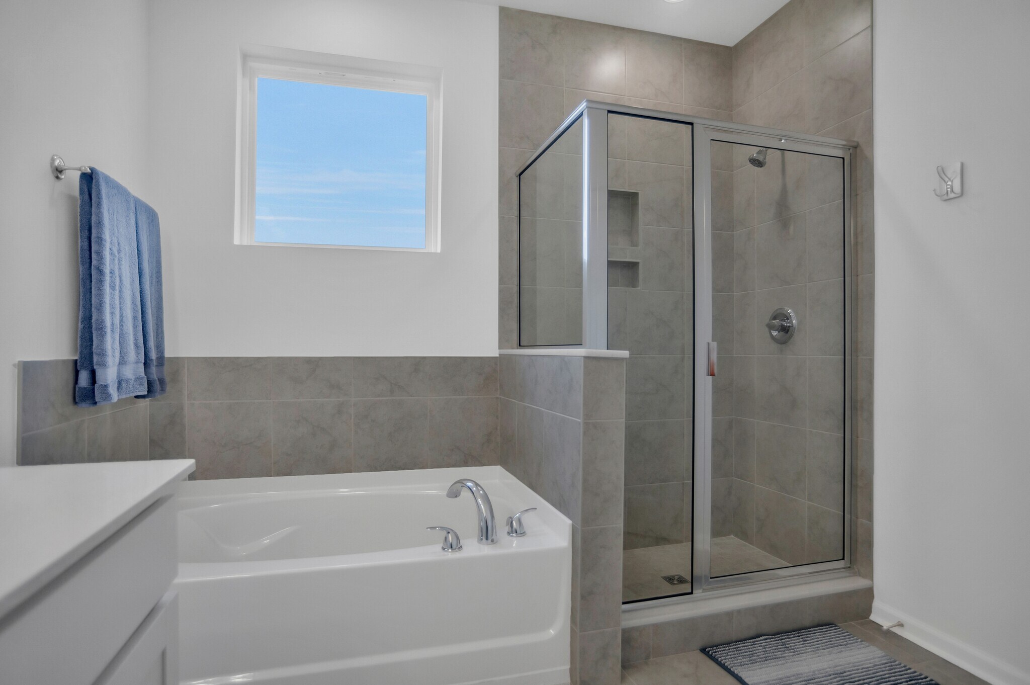 Building Photo - 214 Yorkshire Dr