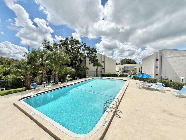Building Photo - 2625 FL-590