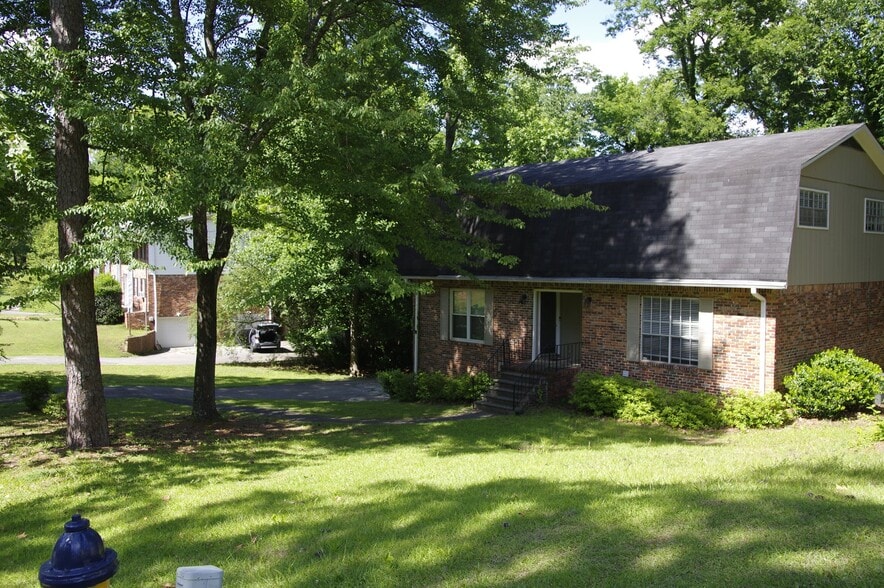 Building Photo - 813 Linbard Ln