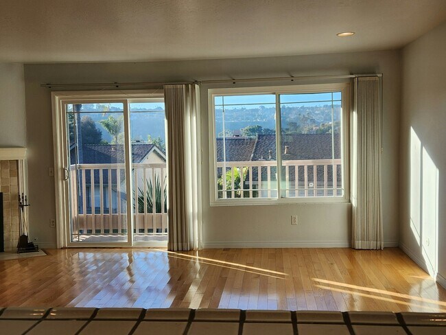 Building Photo - 4425 Caminito Pedernal