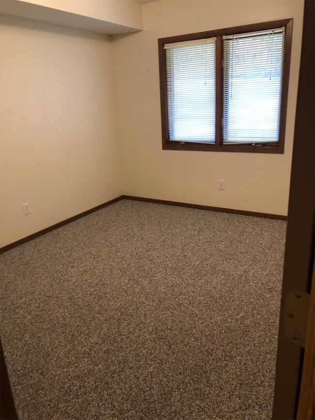 Building Photo - 1925 Pulpit Rock Ln