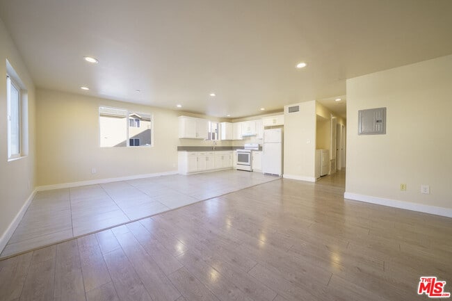 Building Photo - 6514 Brynhurst Ave