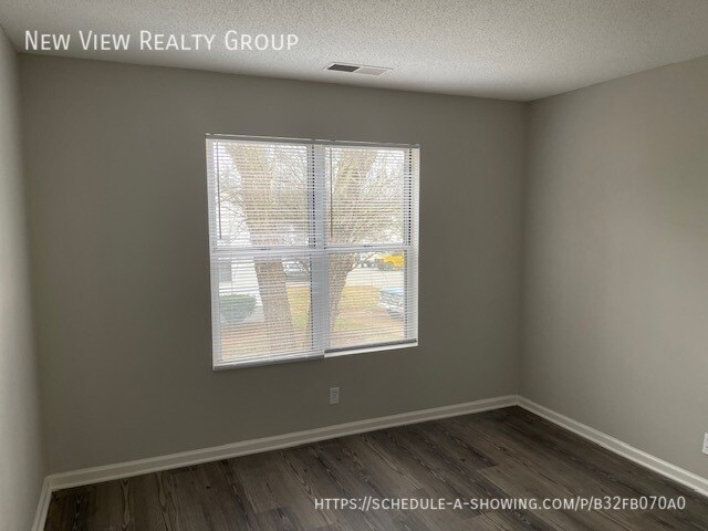 Building Photo - 242 Hoskins Mill Ln