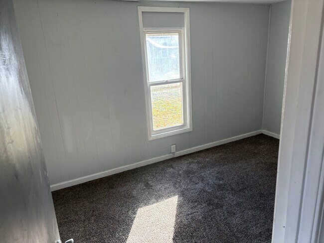 Building Photo - 418 S Jackson St