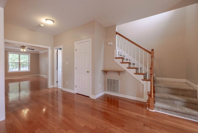 Building Photo - 4525 Glastonbury Dr