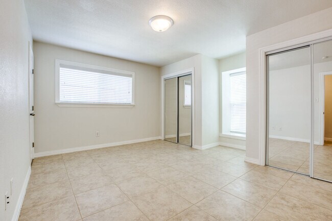 bedroom - Tucasa Townhomes