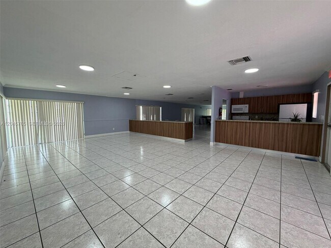 Building Photo - 8411 NW 8th St