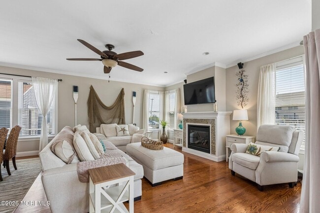 Building Photo - 45 E Pampano Dr