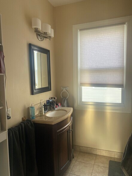 Bathroom - 616 Whalley Ave