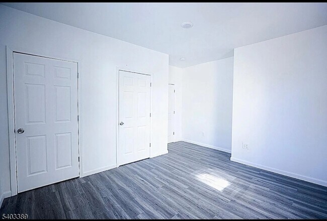 Building Photo - 818 S 12th St