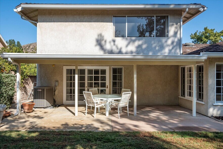 Building Photo - 19100 Castlebay Ln
