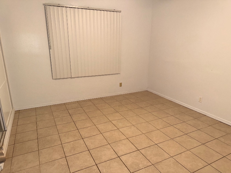 Building Photo - 843 W Walnut Ave