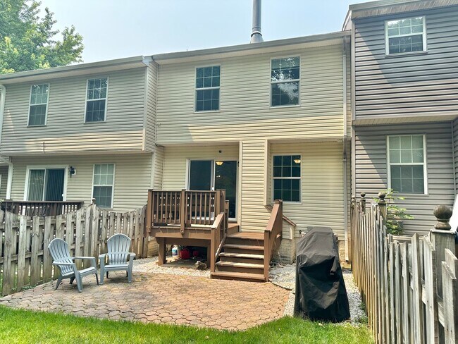 Building Photo - STAFFORD TOWNHOUSES - CLOSE TO QUANTICO