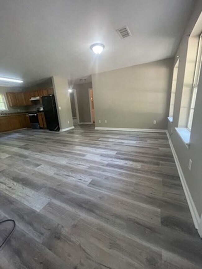 Building Photo - 118 Leeper Dr