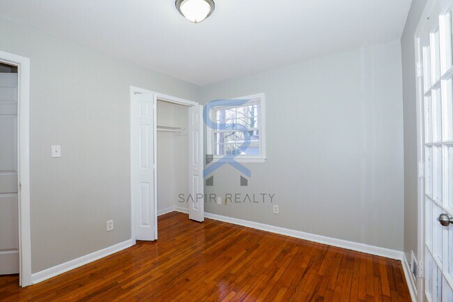 Building Photo - Move in before January 31st and choose your reward: a $250 Amazon Gift Card or a 55" Smart TV!