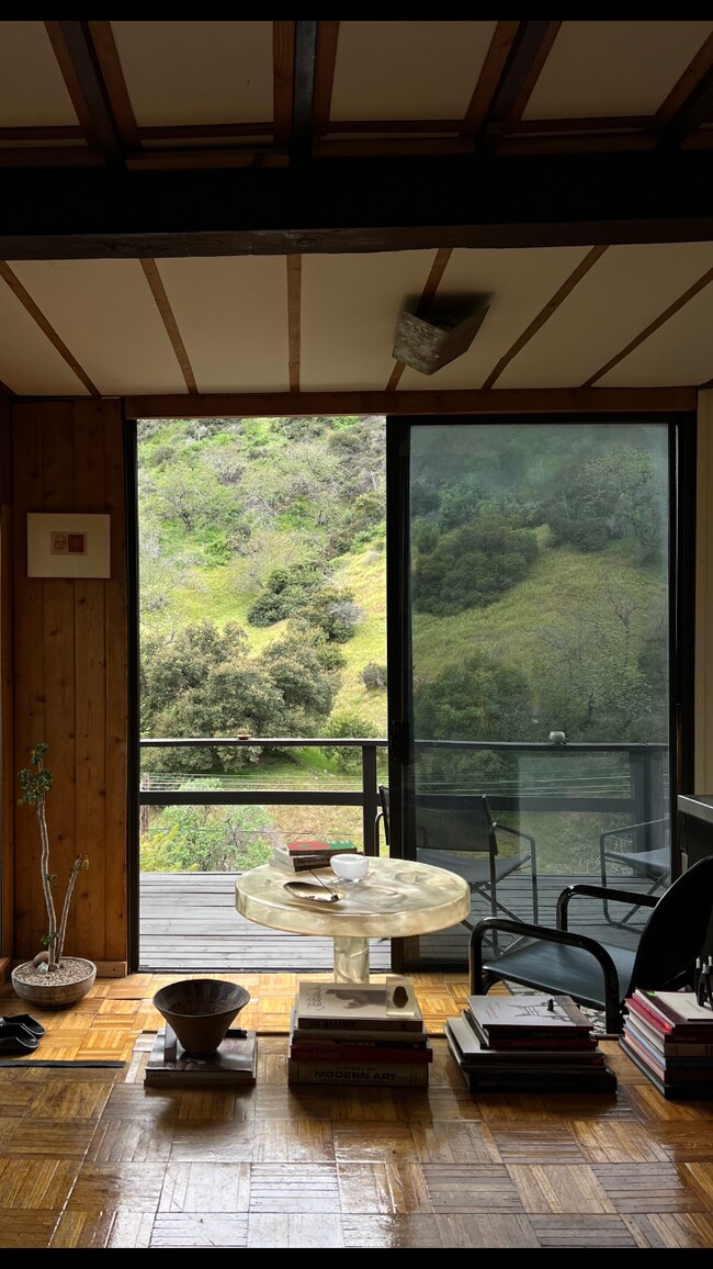 Building Photo - 2252 Laurel Canyon Blvd