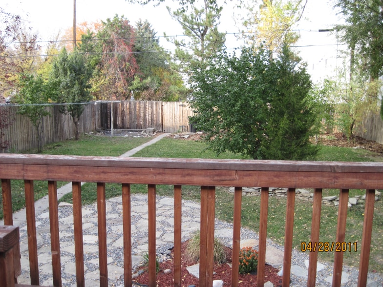 Building Photo - 505 Alderson Ave