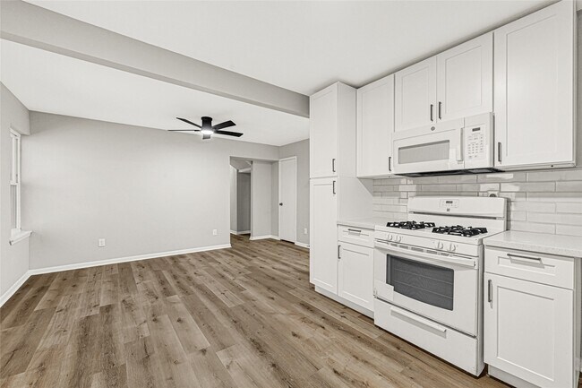 Building Photo - 5014 Jefferson St