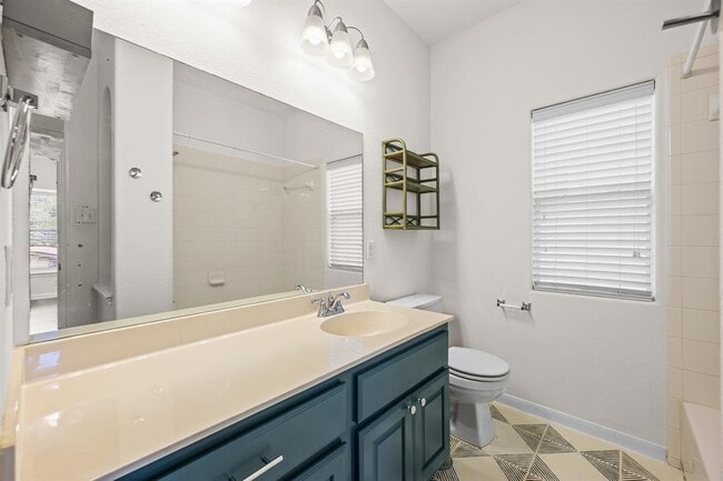 Building Photo - 2821 Saville Loop