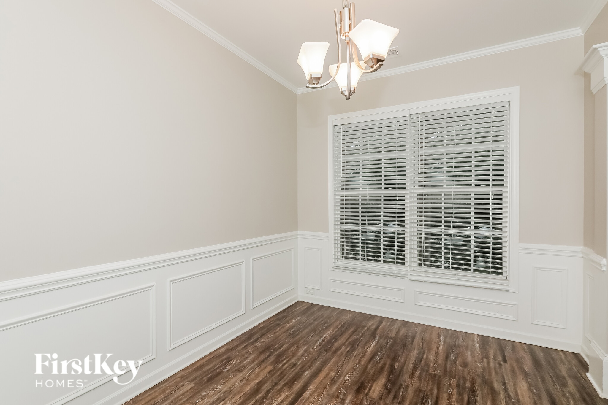 Building Photo - 9827 Jeanette Cir