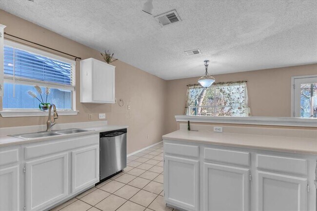 Building Photo - 12717 Modena Trail