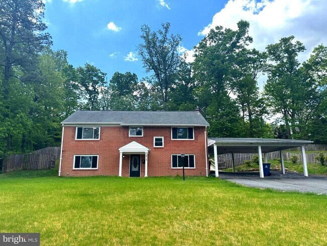 Building Photo - 7815 Rebel Dr