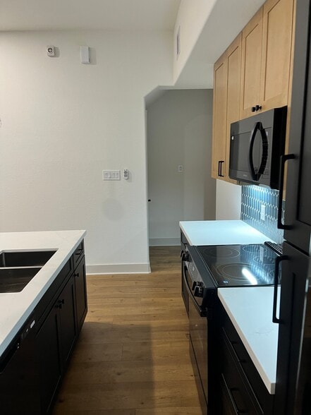 Building Photo - 9821 Turnbow St