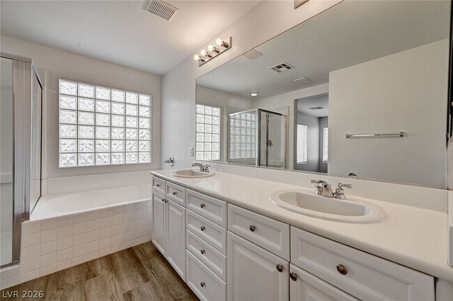 Building Photo - 9226 Horseshoe Basin Ave