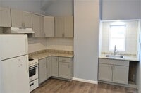 Building Photo - 223 Scherer Blvd