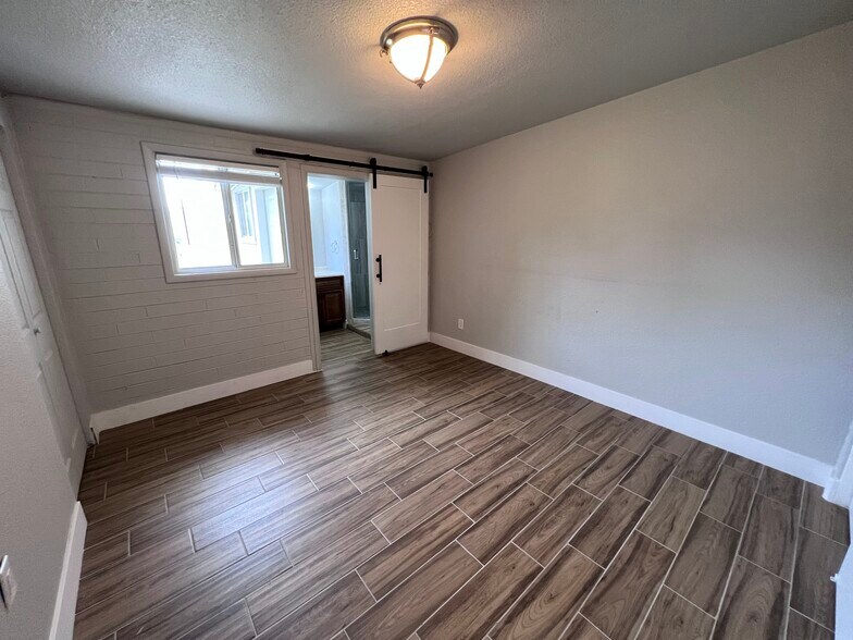 Bedroom 2 - 1405 S Farmer Ave