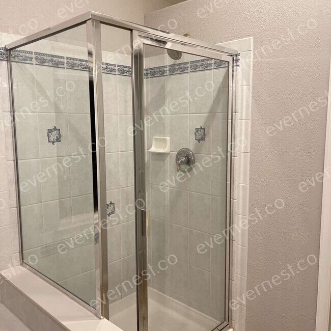 Building Photo - 8956 Goosander Way