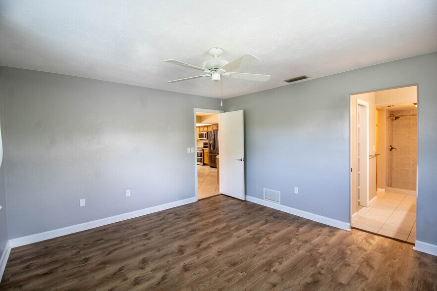 Building Photo - 1036 N Cypress Point Dr