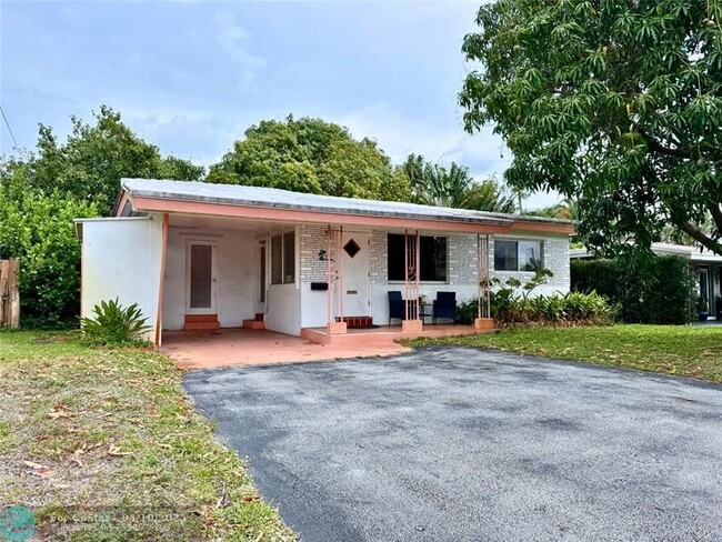 Building Photo - 311 NE 48th Ct