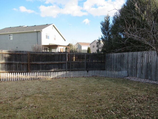 Building Photo - Spacious Single-Family Home / Harmony and ...