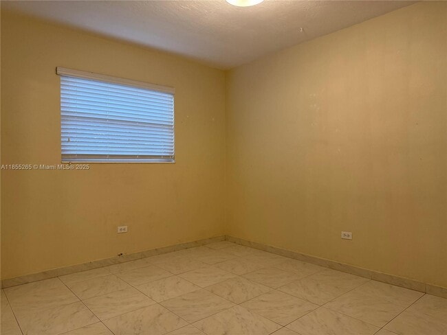 Building Photo - 1715 SW 102nd Ct