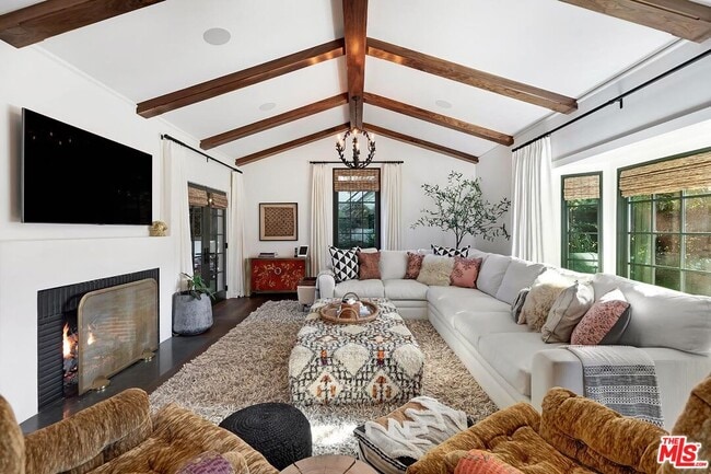 Building Photo - 4416 Arcola Ave