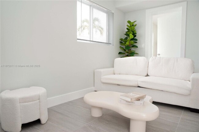 Building Photo - 4051 N Ocean Dr